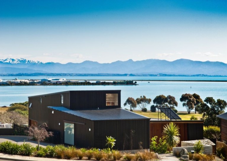 Nelson House In New Zealand Offers Seclusion Draped In Scenic Beauty Decoist