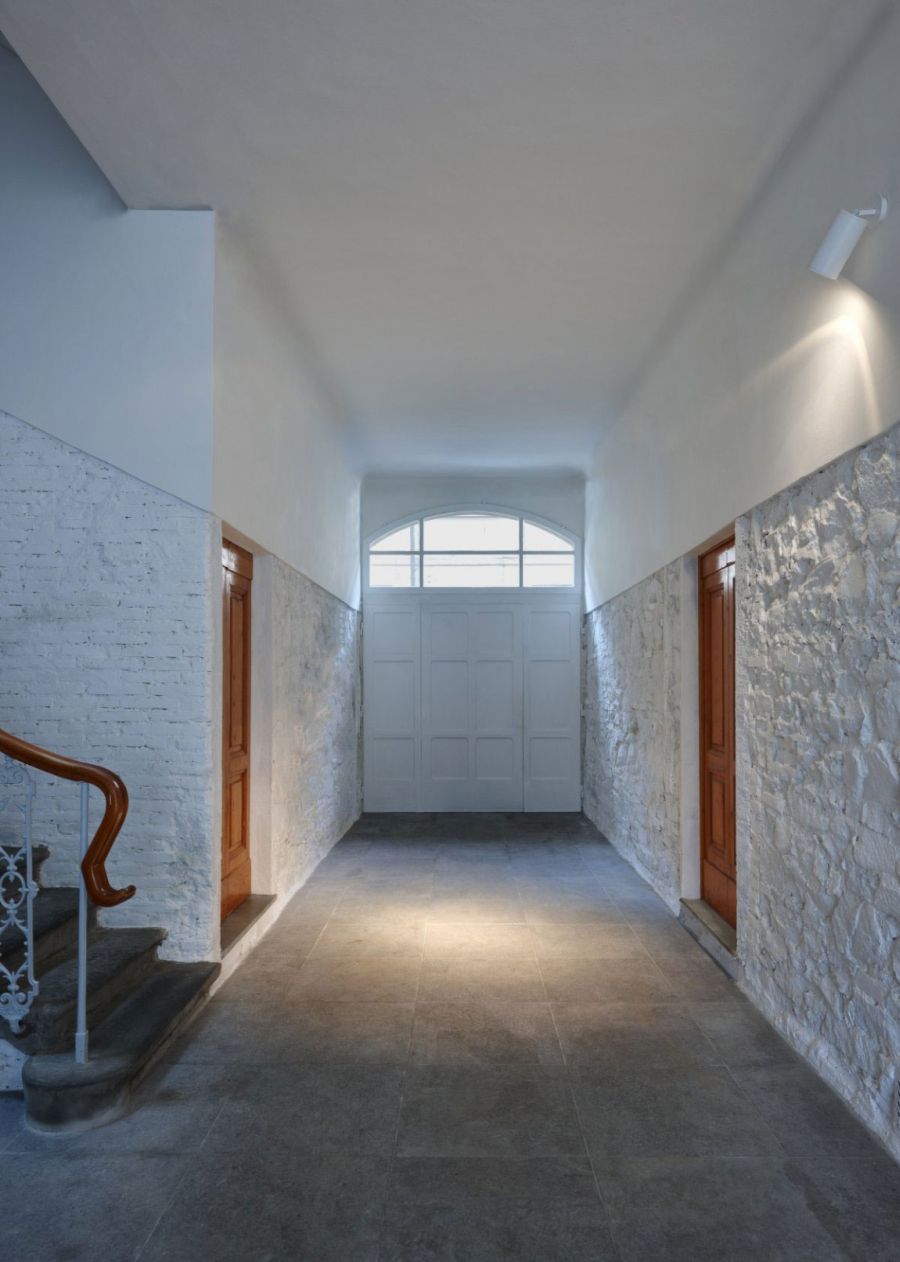 Rustic entrance of House With View of the Future