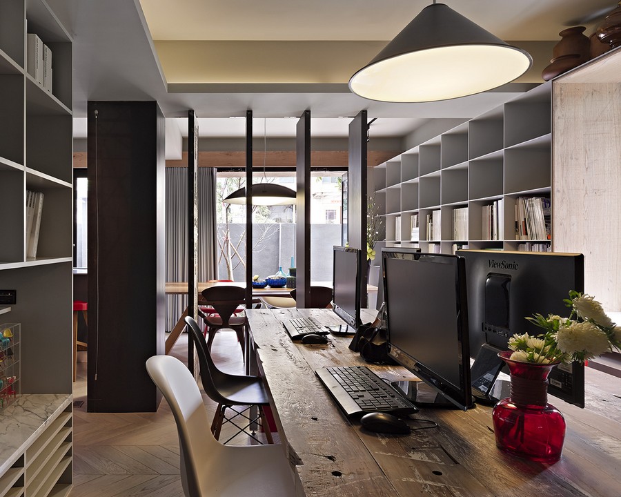 Brilliant Taipei Apartment Doubles Up As A Sophisticated Office Space