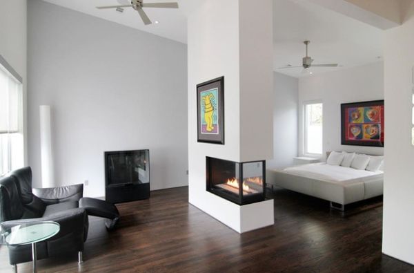 Two-sided fireplace in the bedroom used to perfection