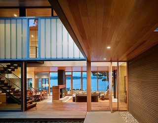 Lakefront House In Seattle Promises Solitude Along With Stunning Views