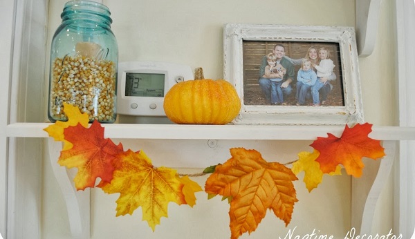 Autumn garland using real leaves