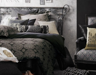 13 Dark Bedrooms With A Subtle Halloween Vibe