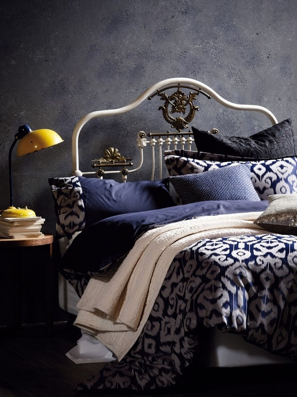 13 Dark Bedrooms With A Subtle Halloween Vibe