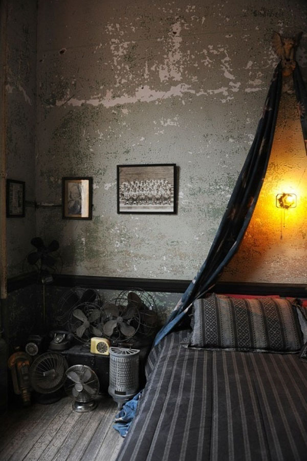 Bedrooms that seem designed for Halloween  (9)