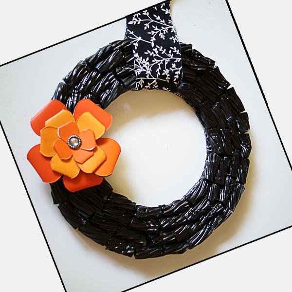 Black Licorice Wreath DIY Halloween