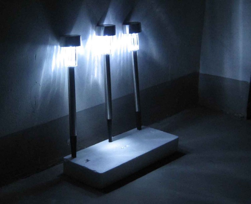 Brilliant solar powered torch lighting