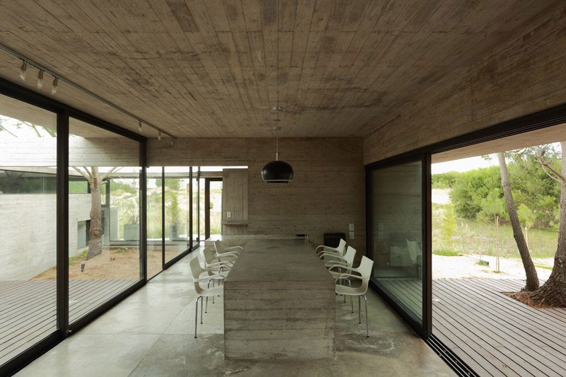 Concrete used extensively by BAK Architects