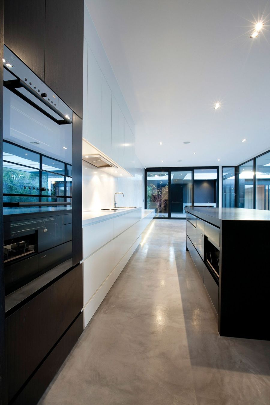 Contemporary kitchen island in black