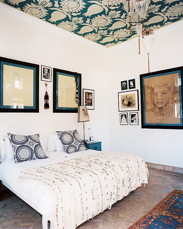 Cozy room with a patterned ceiling