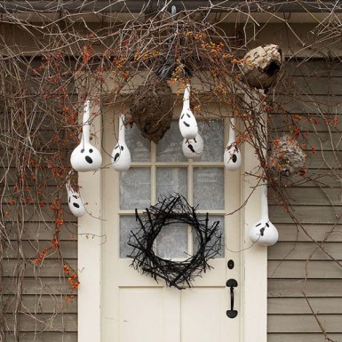 Halloween Porch And Entryway Ideas: From Subtle To Scary! | Decoist