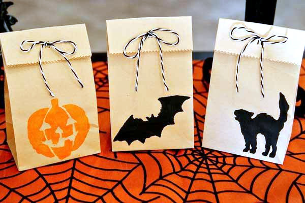 DIY Halloween treat bags