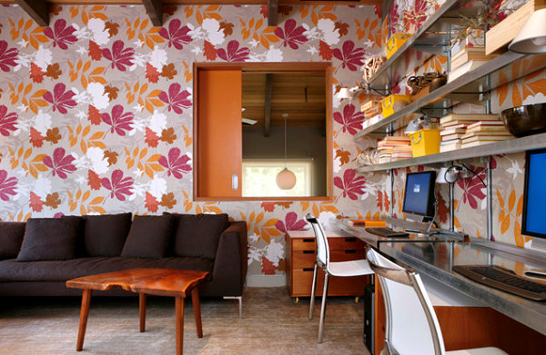 Fabulous wallpaper in a home office