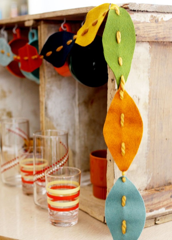 Felt and yarn leaf garland