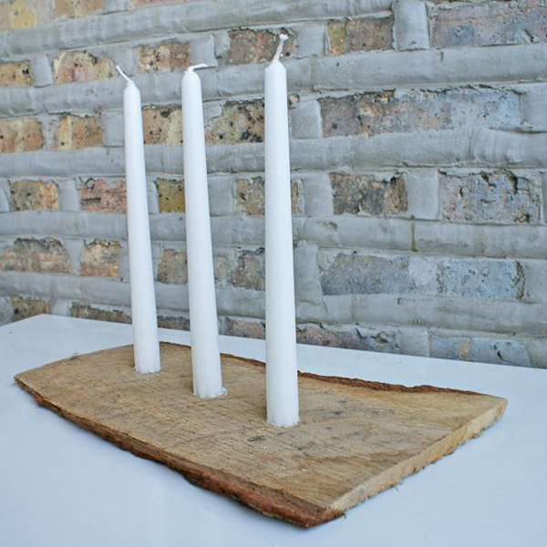 Flat log candle holder