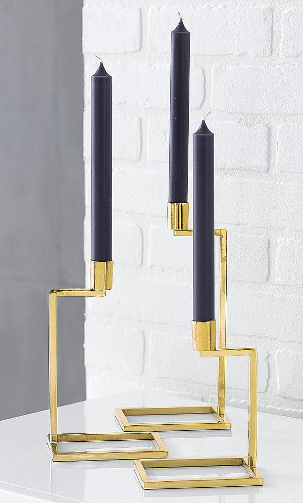Gold lacquered candleholder set