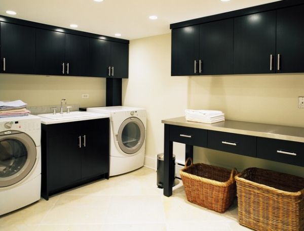 Gorgeous black cabinets steal the show here!