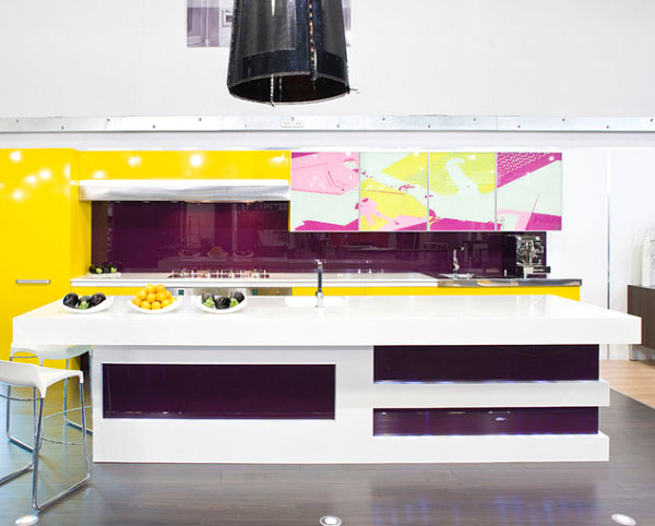 Kitchen with yellow and fuchsia accents