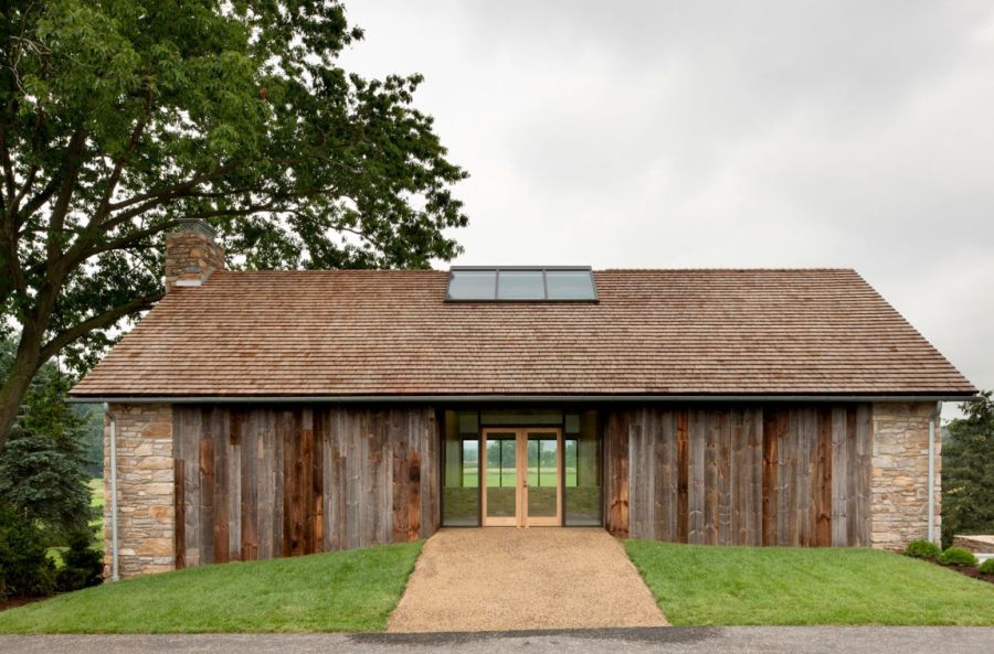 Large barn on Doe Run Estate