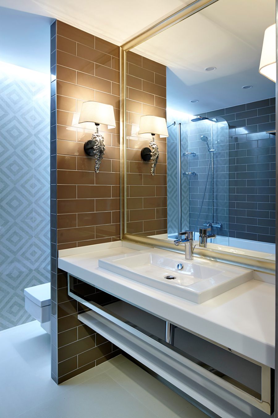 Modern bathroom design and lighting