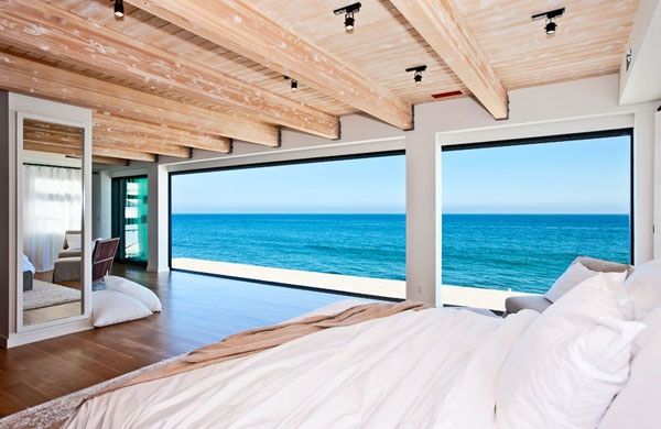 Celebrity Malibu Beach House Sports The Pacific For A Backyard!