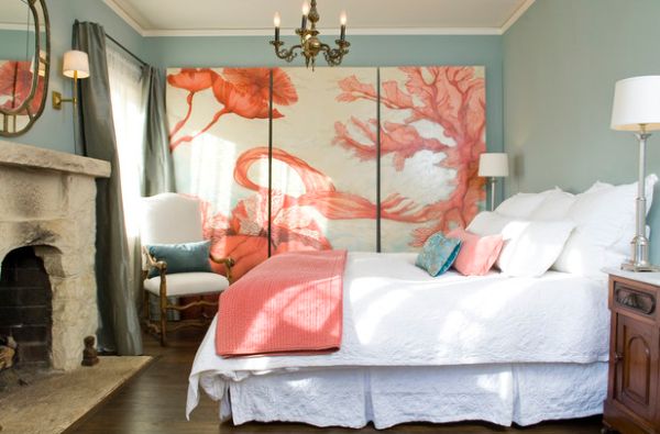 Original oil canvas in coral in the bedroom