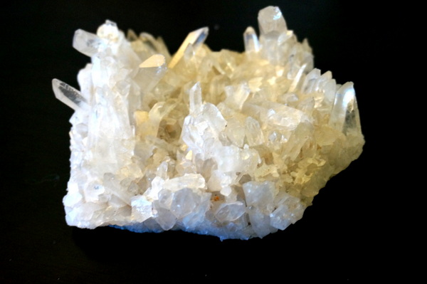 Quartz mineral sample