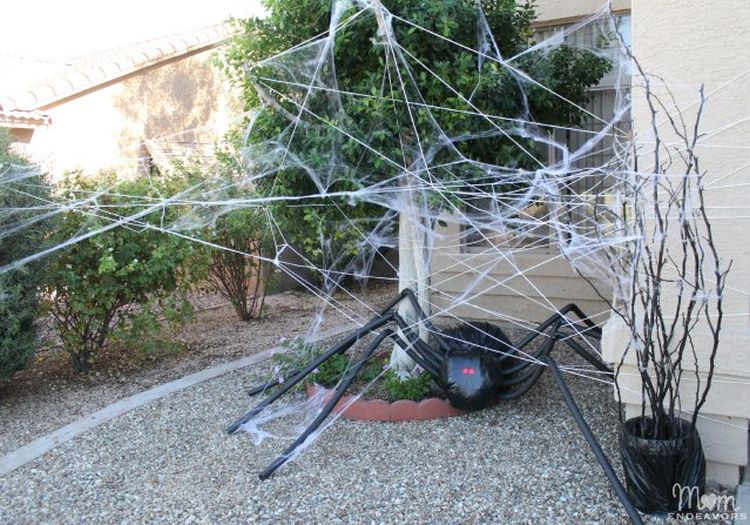 how to decorate with spider webs for halloween