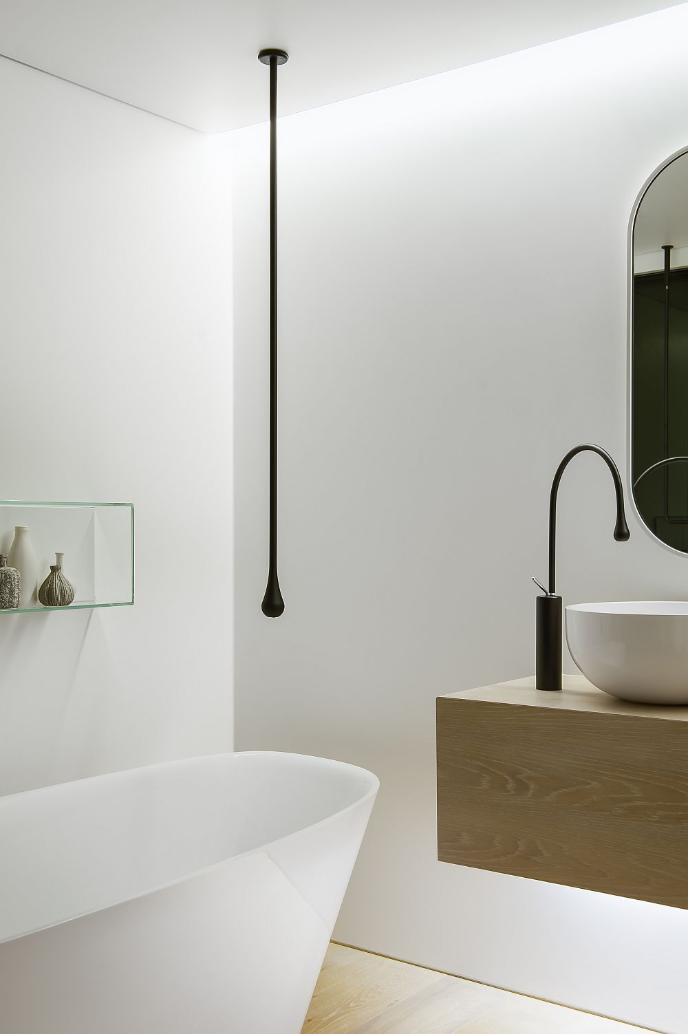 Smart focussed lighting in the bathroom