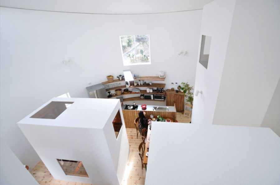 Smart kitchen and dining area