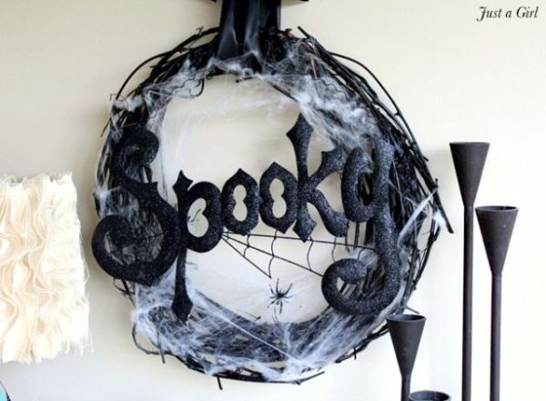 Spooky halloween wreath