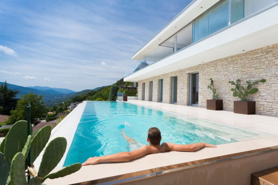 Stylish pool with a view of the mountains