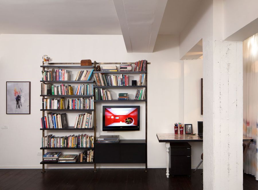 TV display cabinet with an integrated bookshelf