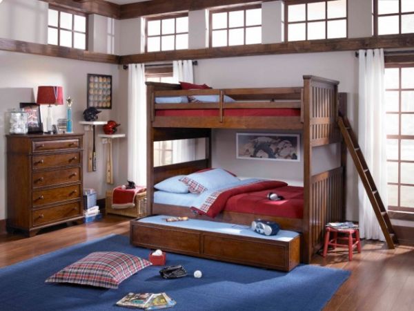 A bunk bed with trundle features saves up on ample space