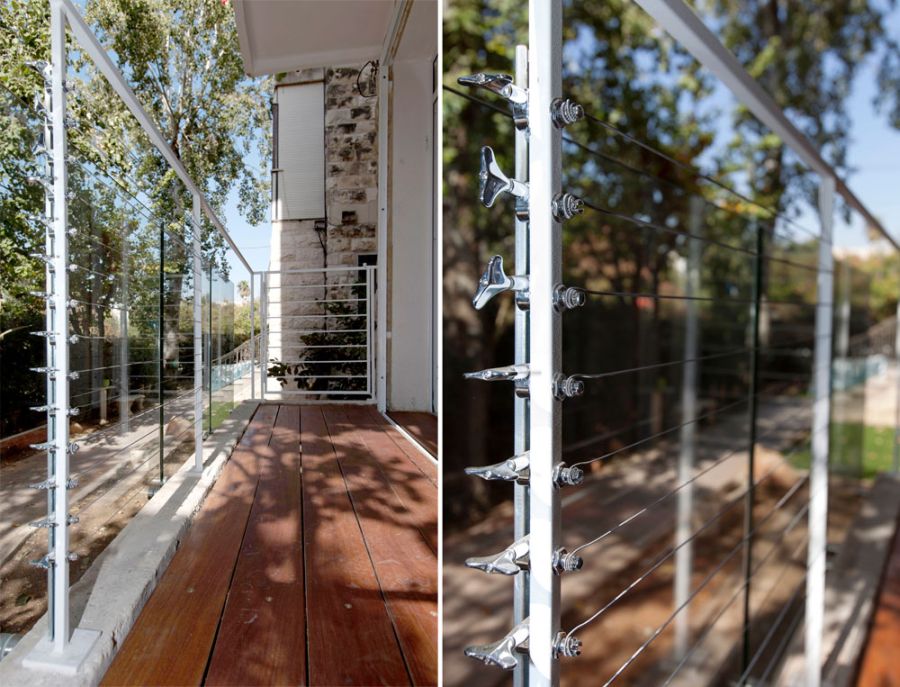 Balcony railing that mimics cool guitar strings