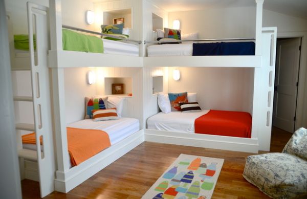 4 bunk beds in a room