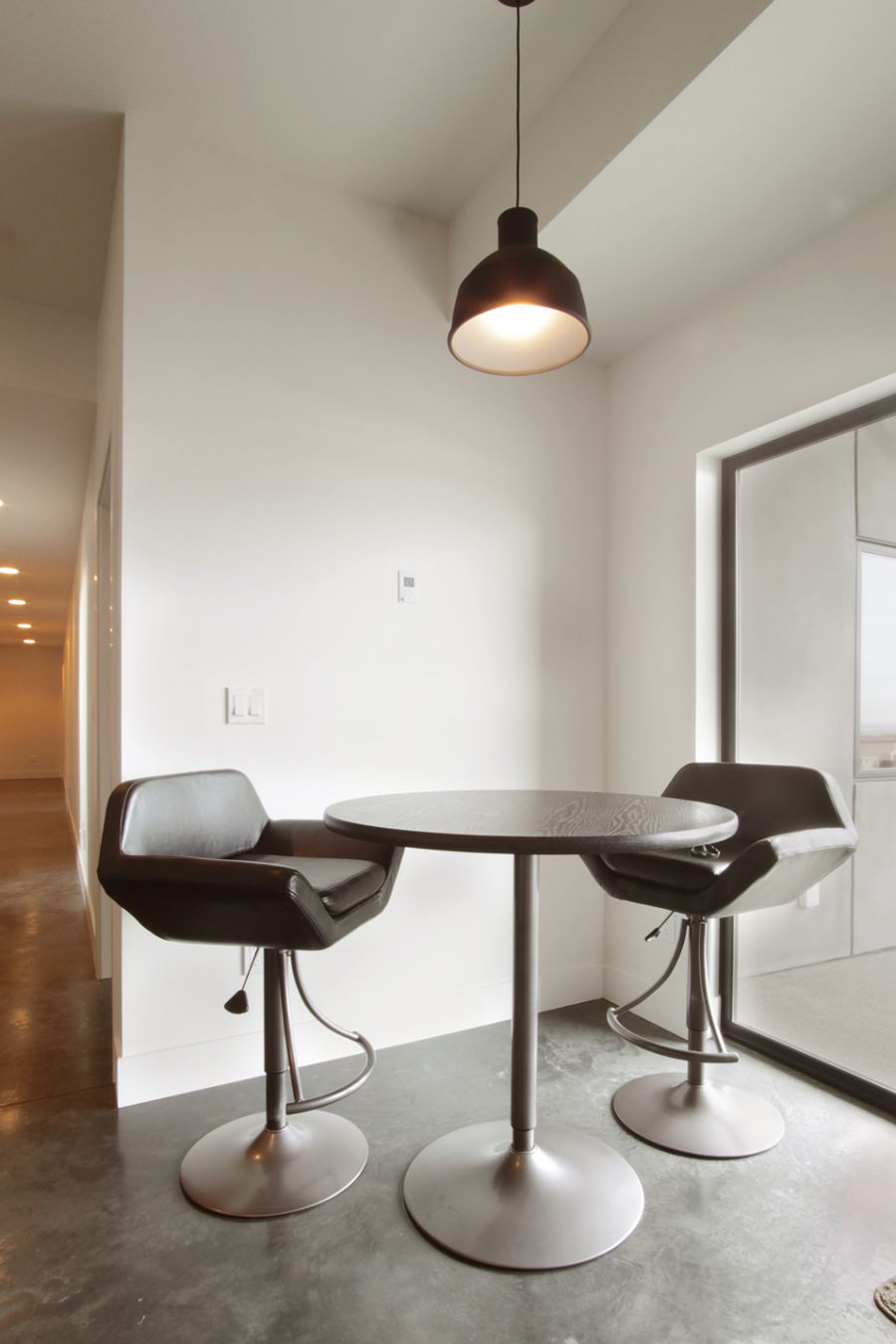 Breakfast nook with modern seating