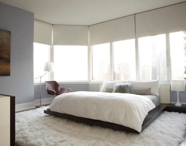 Contemporary bachelor bedroom in white