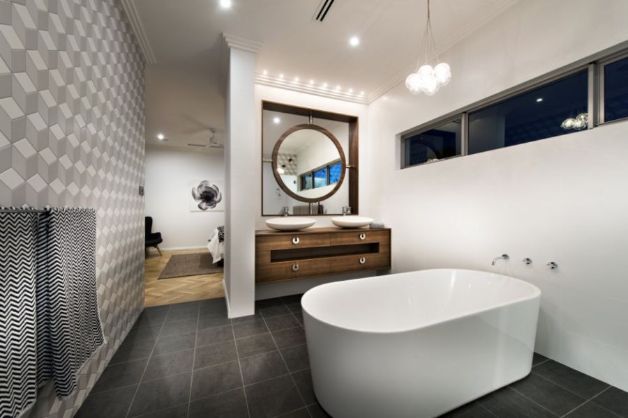 Contemporary bathroom in white