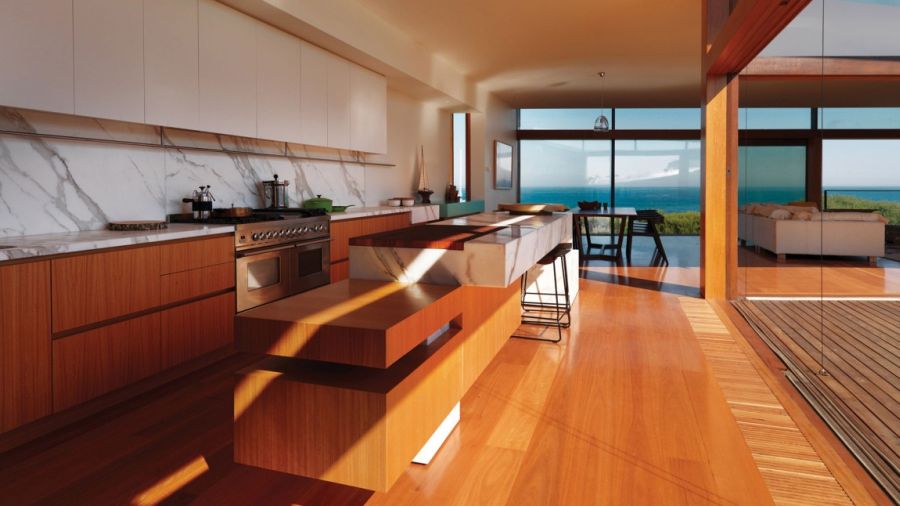 Contemporary kitchen with calacatta marble backsplash