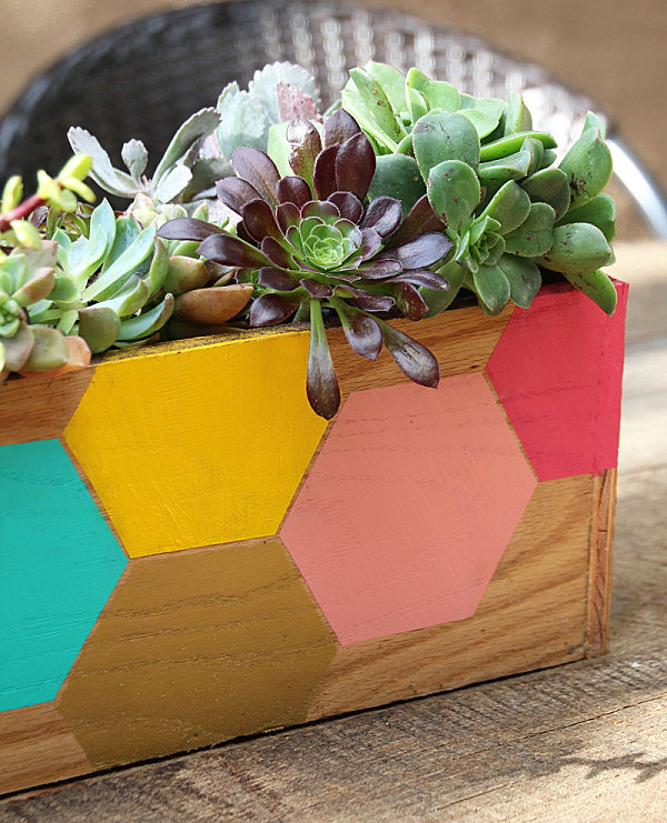 Hexagon planter box