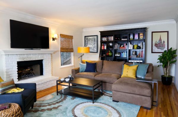 Hip bachelor pad with accents of yellow and blue