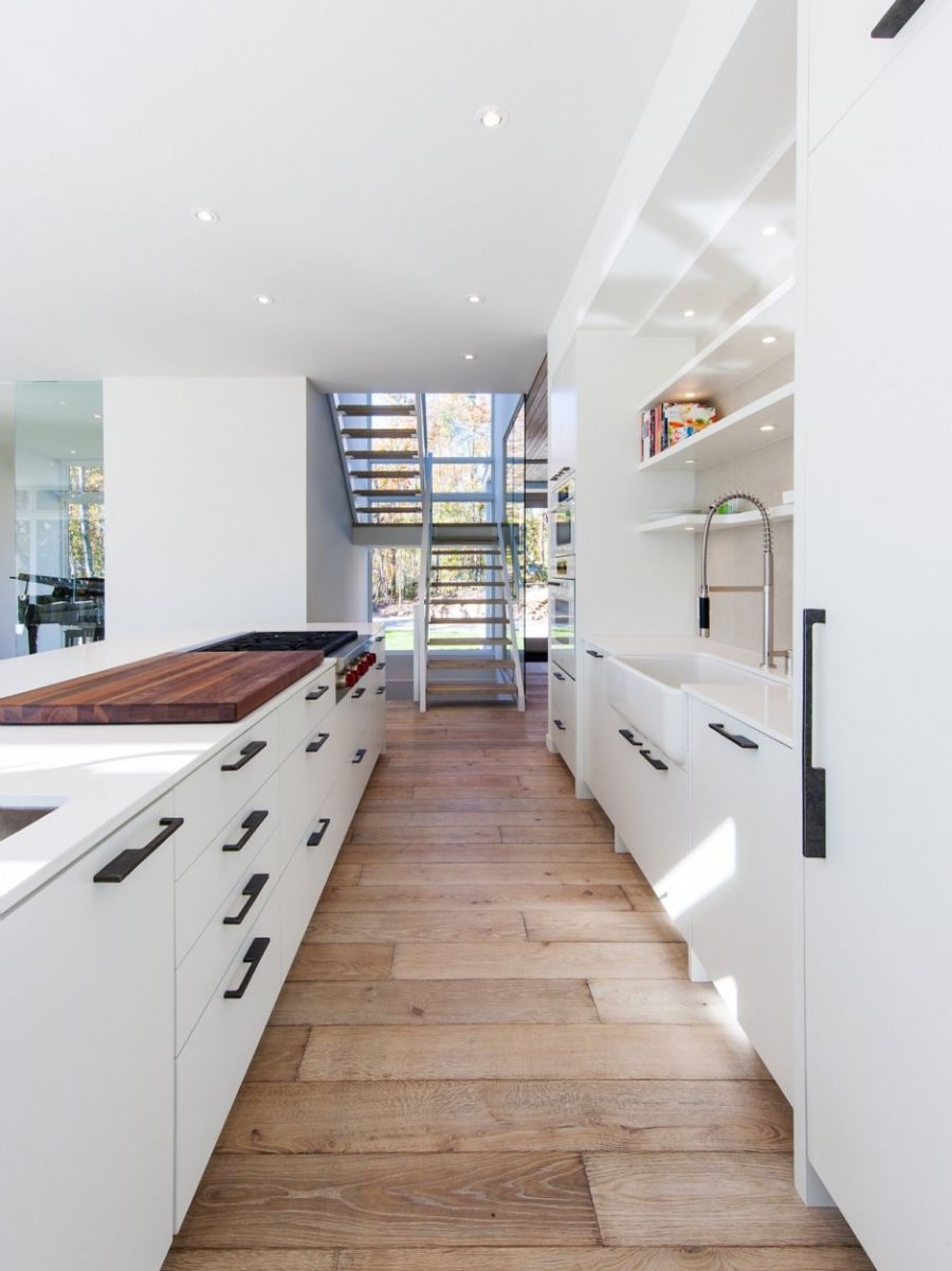 Kitchen island with sink and appliances