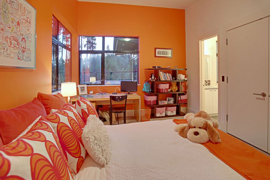 Orange kids' bedroom design