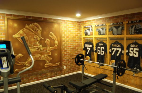 Stunning wall mural in the home gym steals the show!