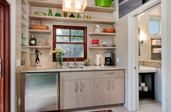 Tiny kitchen design with a clean and stylish look