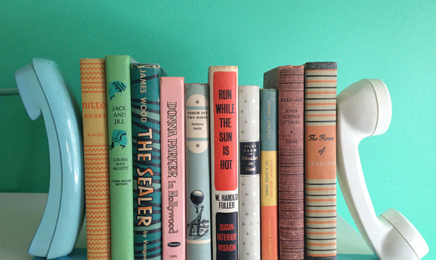 10 DIY Inspiring Bookshelf Designs