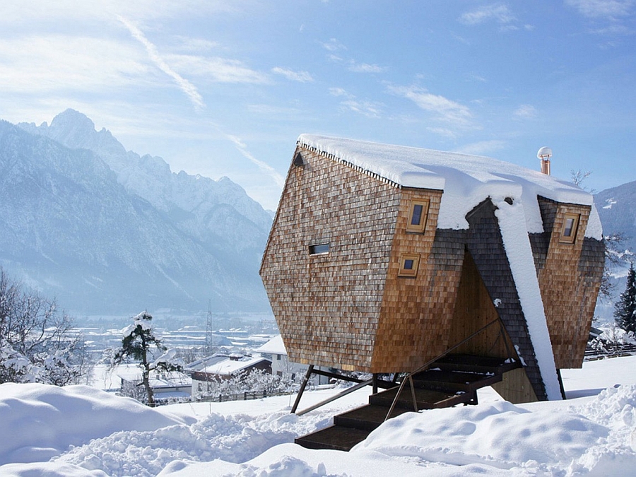 Breathtaking mountain views outside Austrian retreat