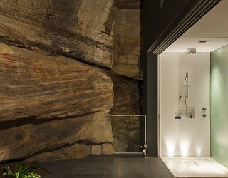 Contemporary Ensuite Bathroom With Cutting-Edge Design in Sydney