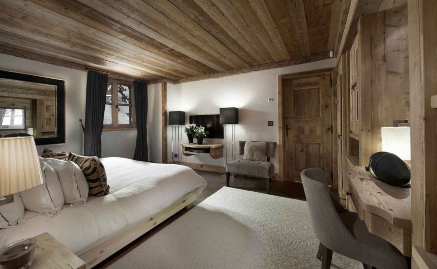 Enjoy the lovel ambiance inside the French holiday retreat